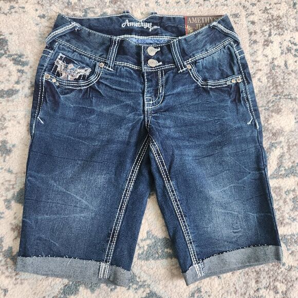 NWT Amethyst Jean Shorts Womens 0 Stretch Denim Distressed Blue Bermuda Low Rise - Picture 1 of 11